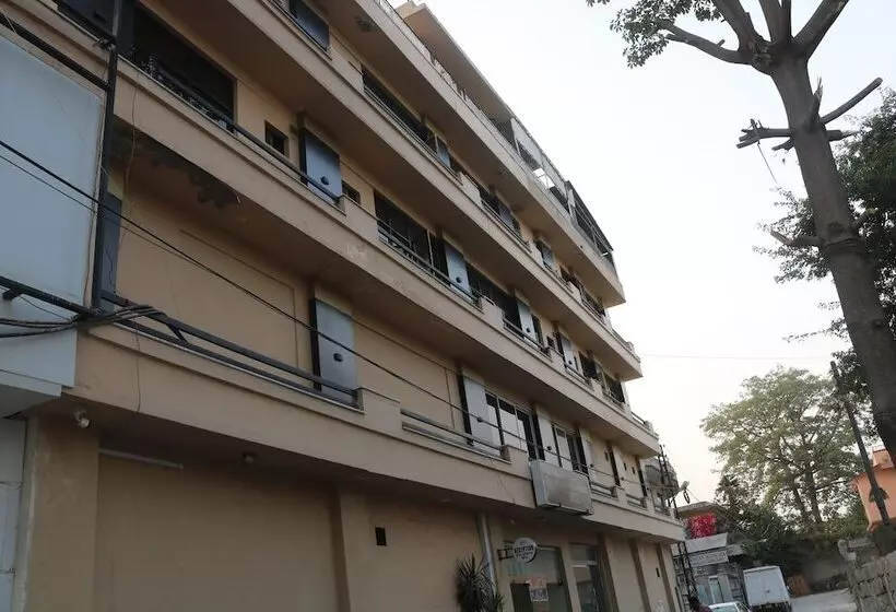 هتل Rysons Continental