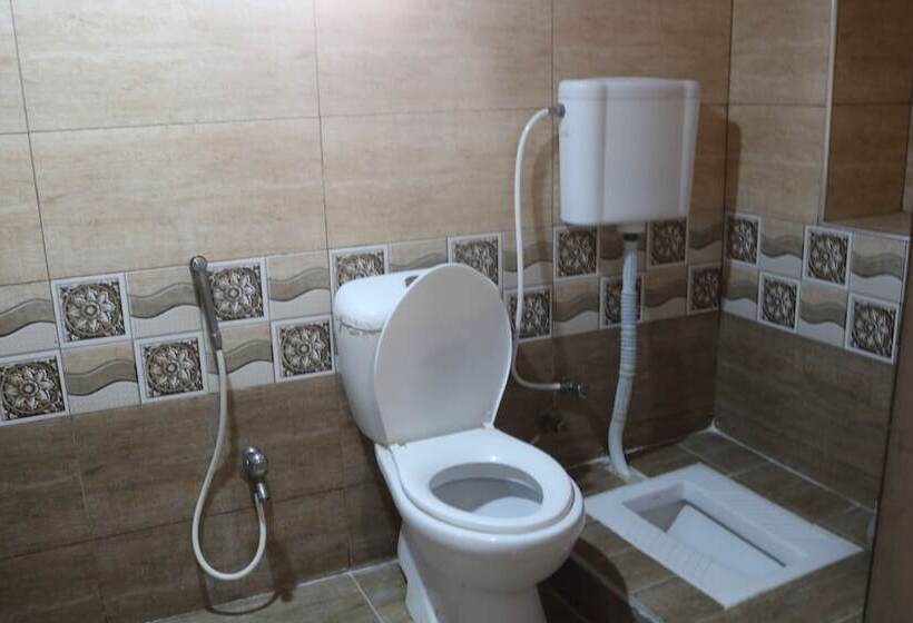 هتل Rysons Continental