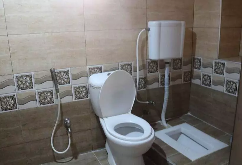 هتل Rysons Continental