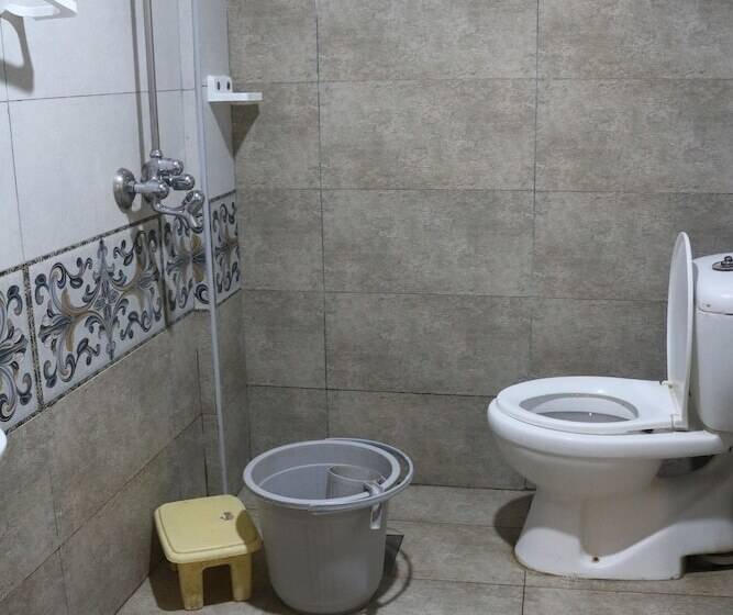 هتل Rysons Continental