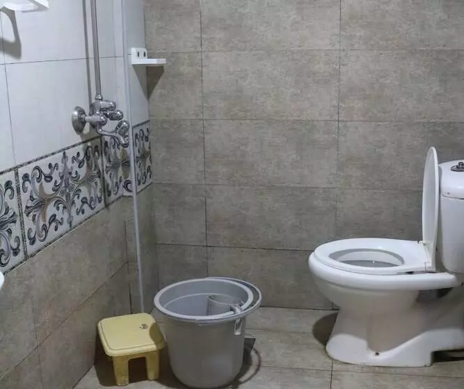 هتل Rysons Continental