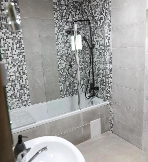 پانسیون Casa 5ive