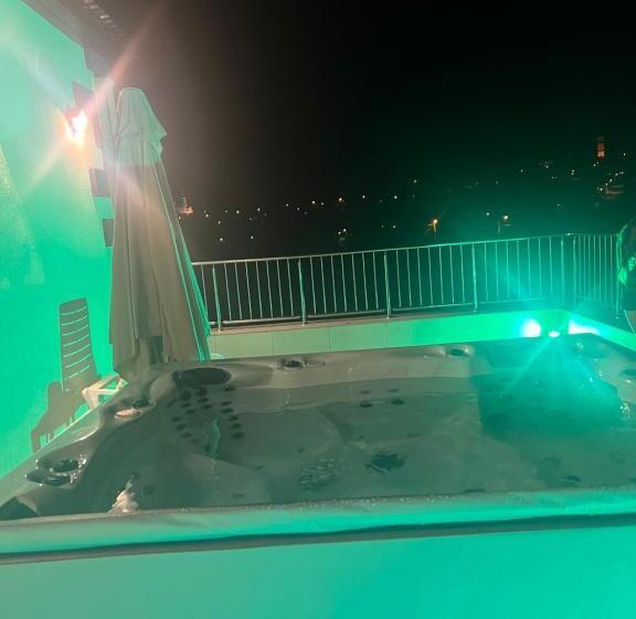 پانسیون Casa 5ive