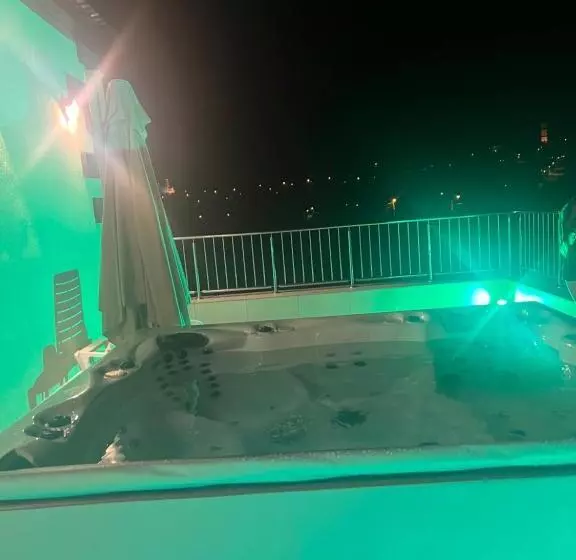 ペンション Casa 5ive