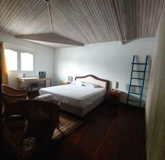 ペンション Room In A Nice Villa With Big Swimming Pool