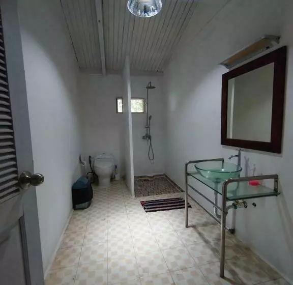 ペンション Room In A Nice Villa With Big Swimming Pool