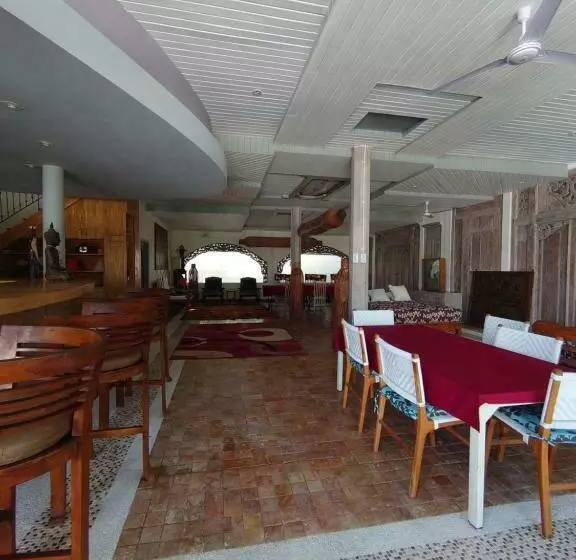 ペンション Room In A Nice Villa With Big Swimming Pool