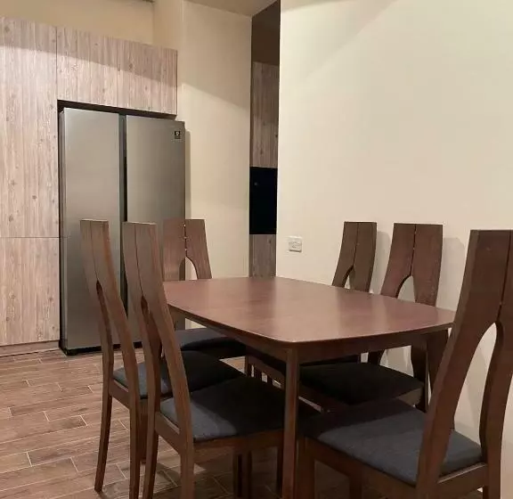پانسیون Vardanants Apt