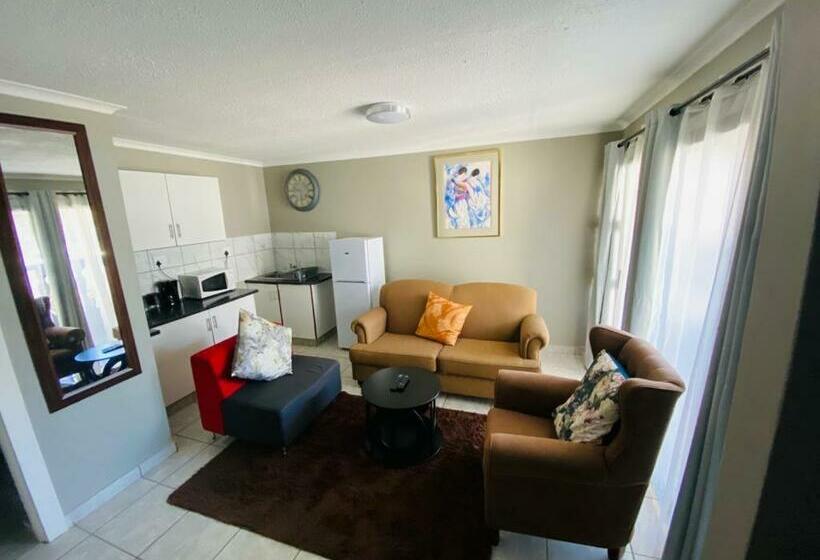 פנסיון Xaba Guest Lodge