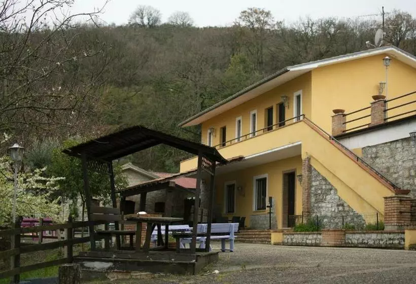 ベッドアンドブレックファースト la Quercia Del Cavaliere Agriturismo Tim