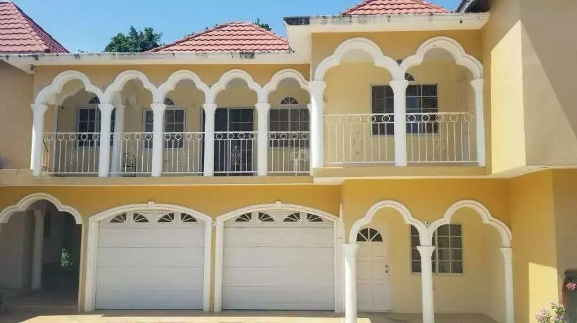Chateau De Suites At White River