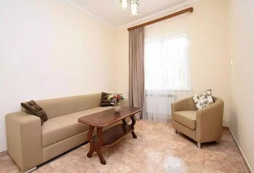 Hotel Forest Hills Yerevan