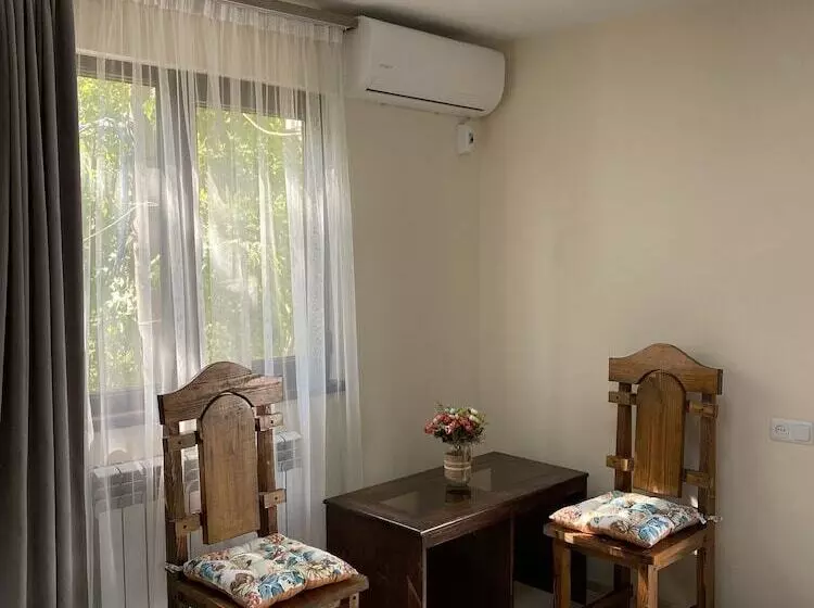 Hotel Forest Hills Yerevan