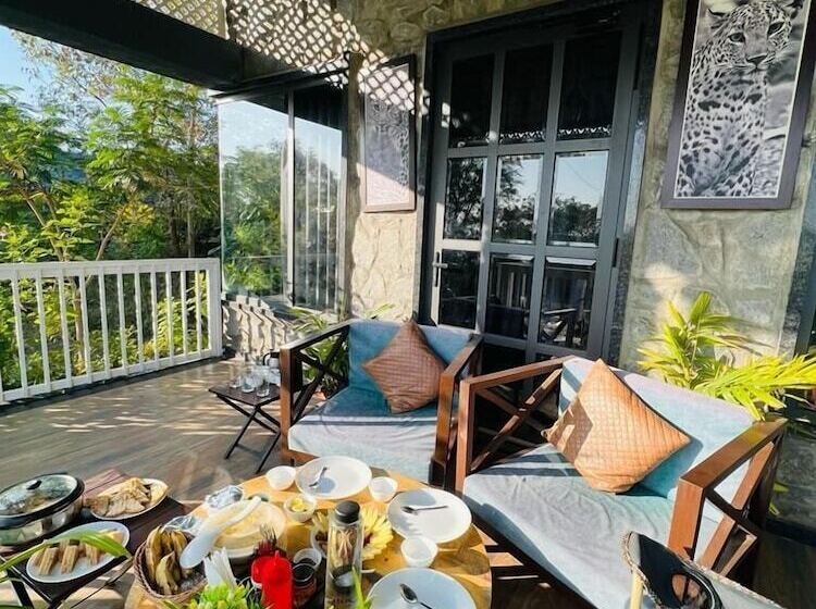 ホテル Jawai Greens