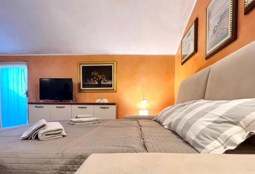 La Ninfea Di Luca A Due Passi Da Sirmione