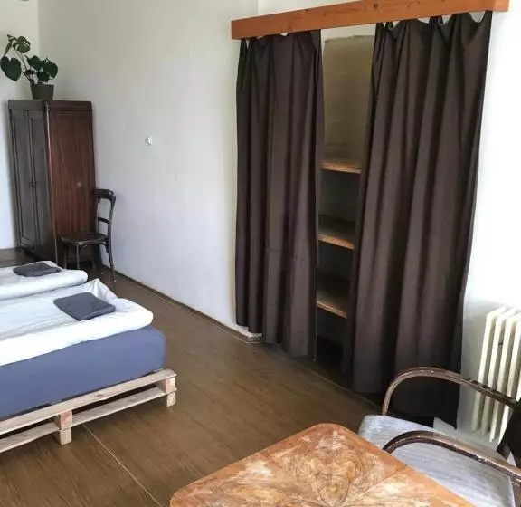 ペンション Nezámek