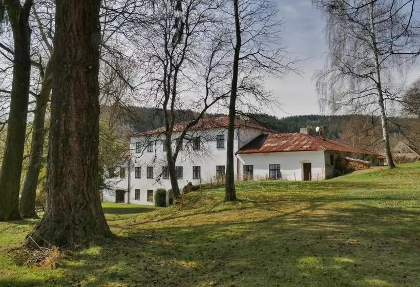 ペンション Nezámek