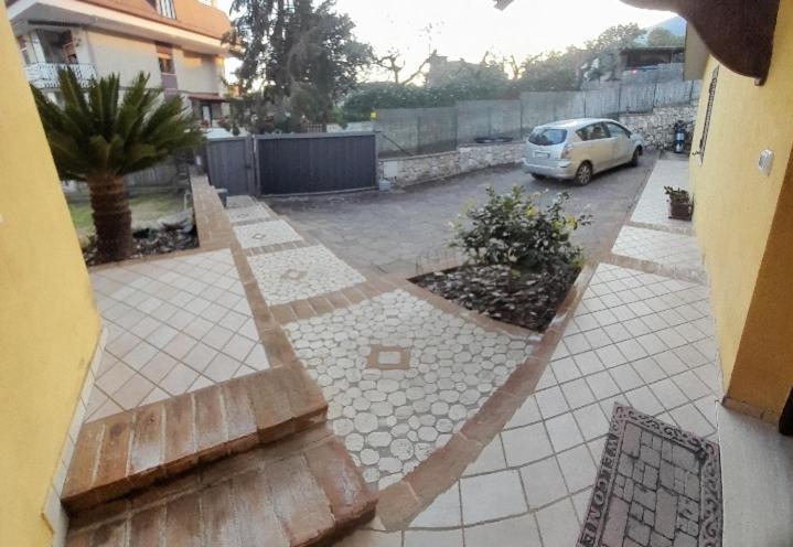 פנסיון Villa Mina