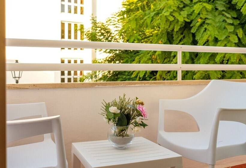 Отель Iroco Hostal