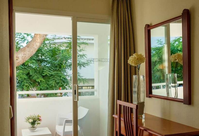 Отель Iroco Hostal