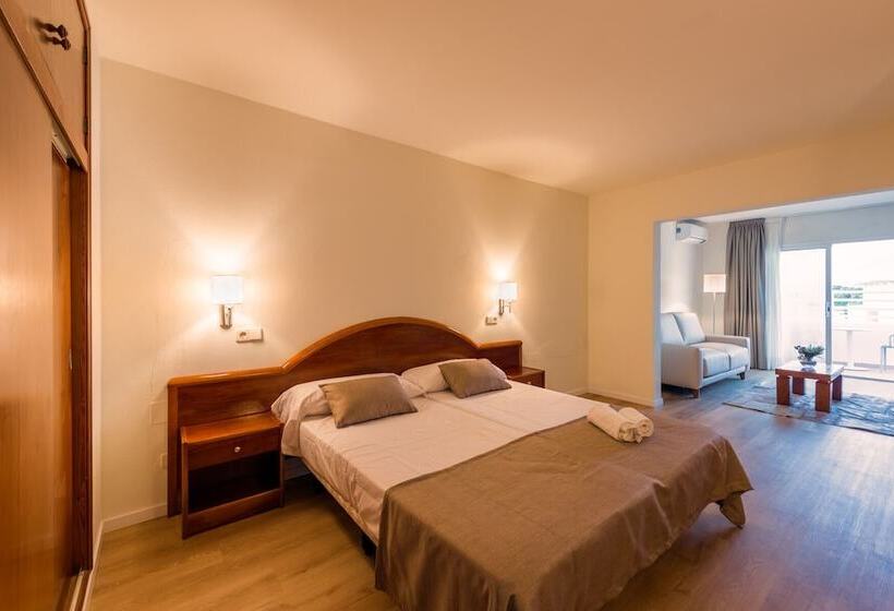 Отель Iroco Hostal