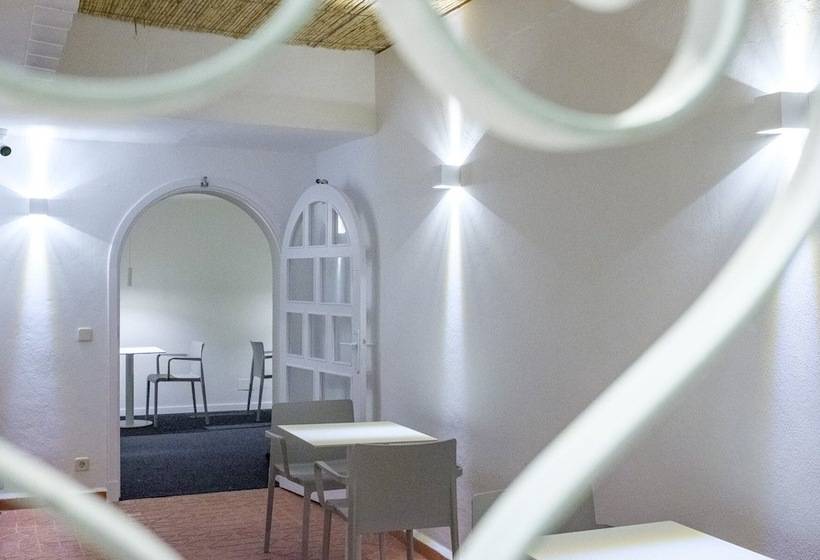 Отель Iroco Hostal