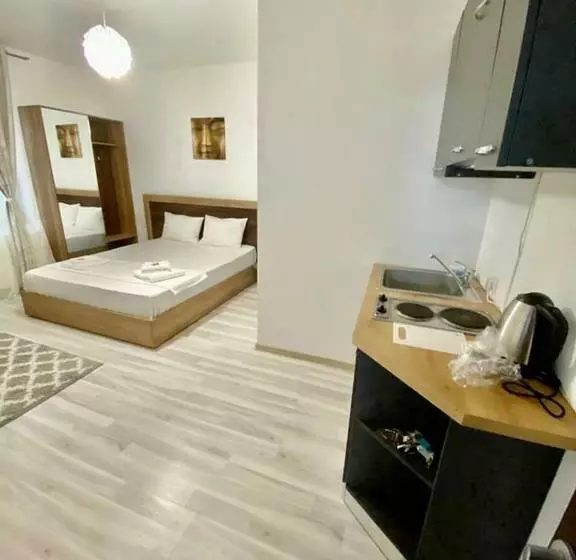 Ipsilanti House
