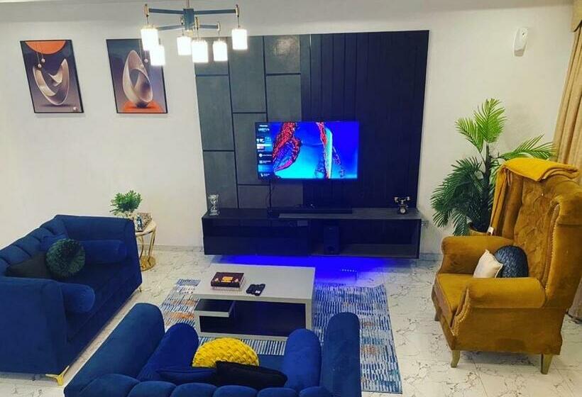 Mo Sovereign Apartments