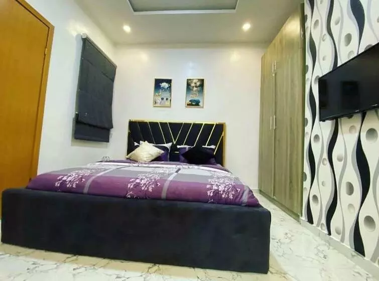 Mo Sovereign Apartments
