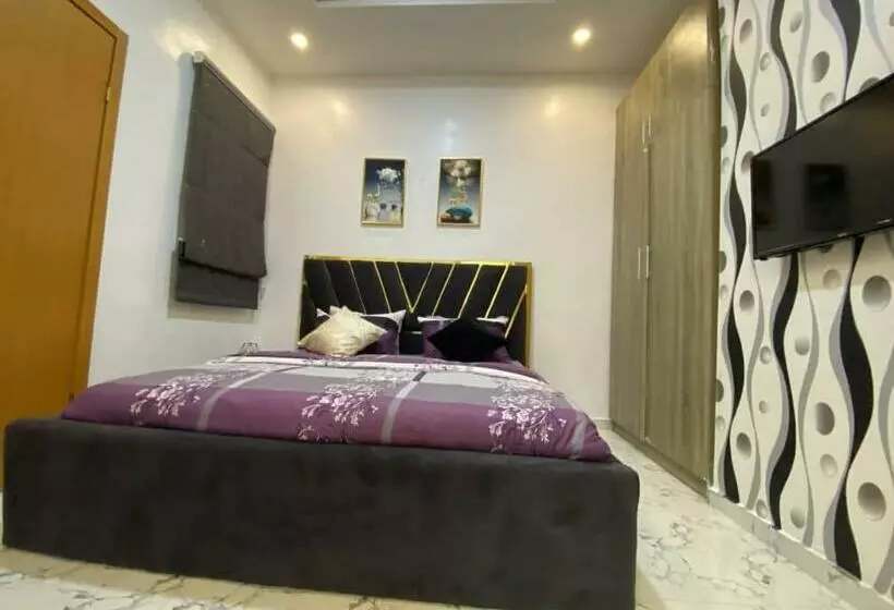 Mo Sovereign Apartments
