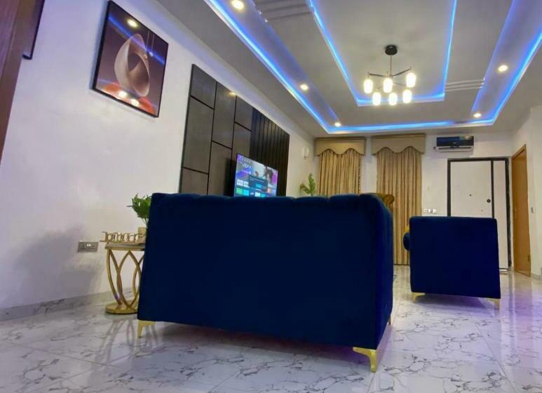 Mo Sovereign Apartments