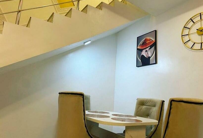 Mo Sovereign Apartments