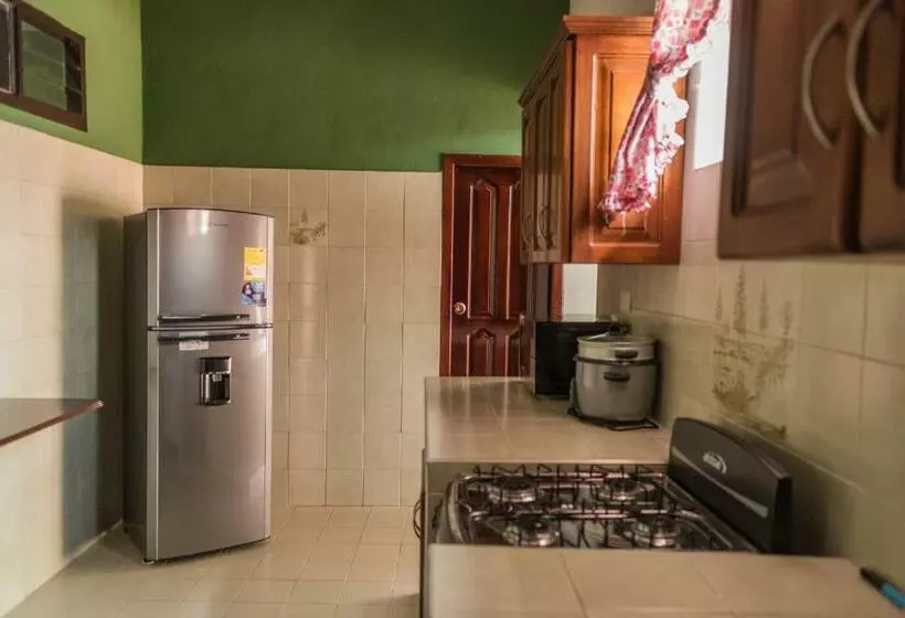 ペンション Habitaciones Privadas En Caracol Casa Turistica