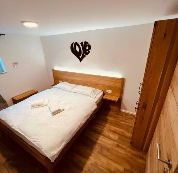 Pjagodic Hotel Cerklje   5min To Airport