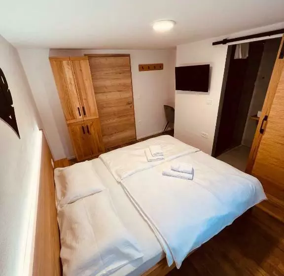 Pjagodic Hotel Cerklje   5min To Airport