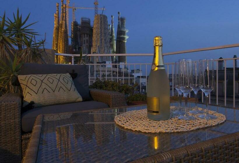 A1mar1023 Breathtaking Rooftop In Sagrada Familia