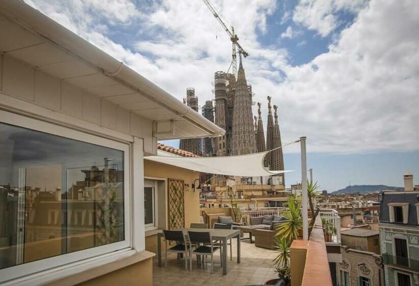 A1mar1023 Breathtaking Rooftop In Sagrada Familia