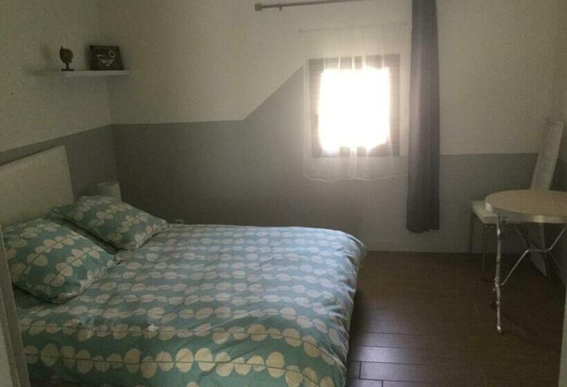 مبيت وإفطار Castel&letti