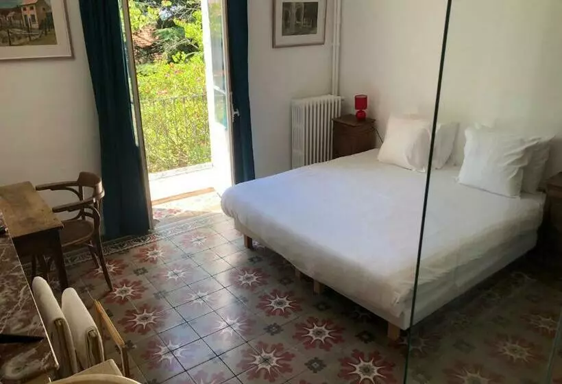 ベッドアンドブレックファースト Suite La Duchesse   Spa Jacuzzi   Massage  Sauna   4 Saisons   Piscine Chauffée Toute L Année   800m