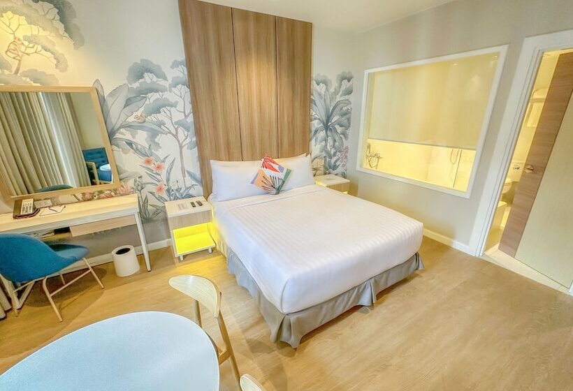 Harolds Evotel Quezon City