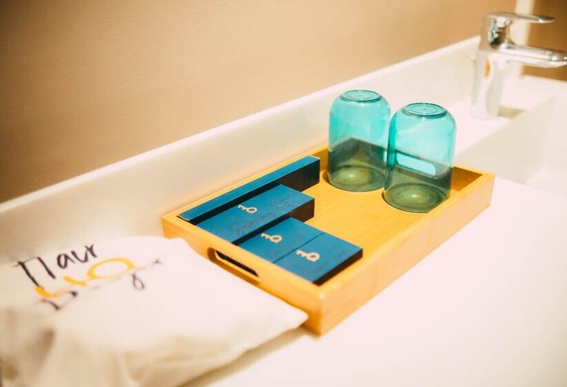 Harolds Evotel Quezon City