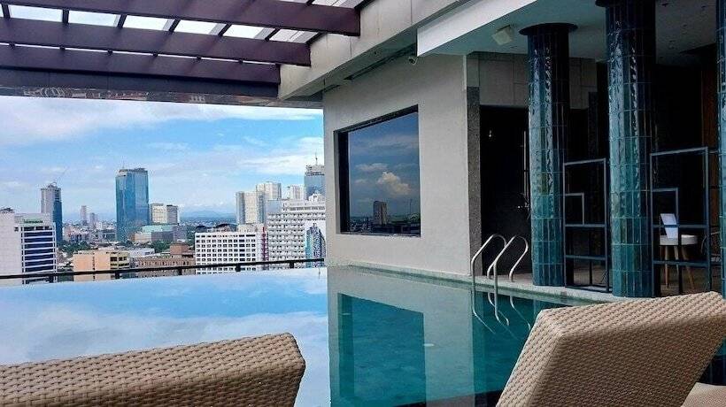 Harolds Evotel Quezon City