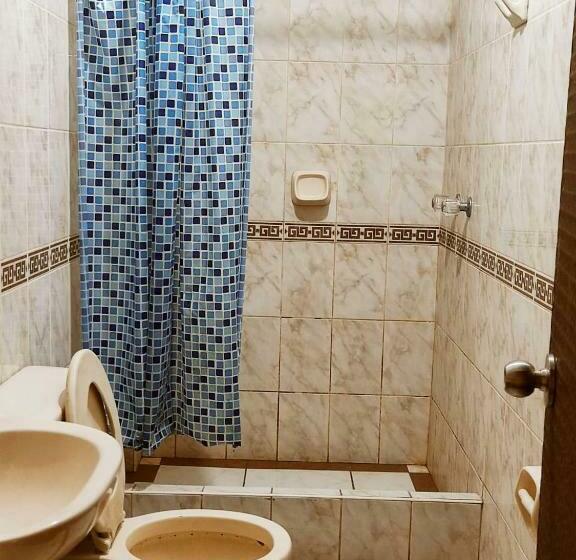 هتل Hostal Muchik