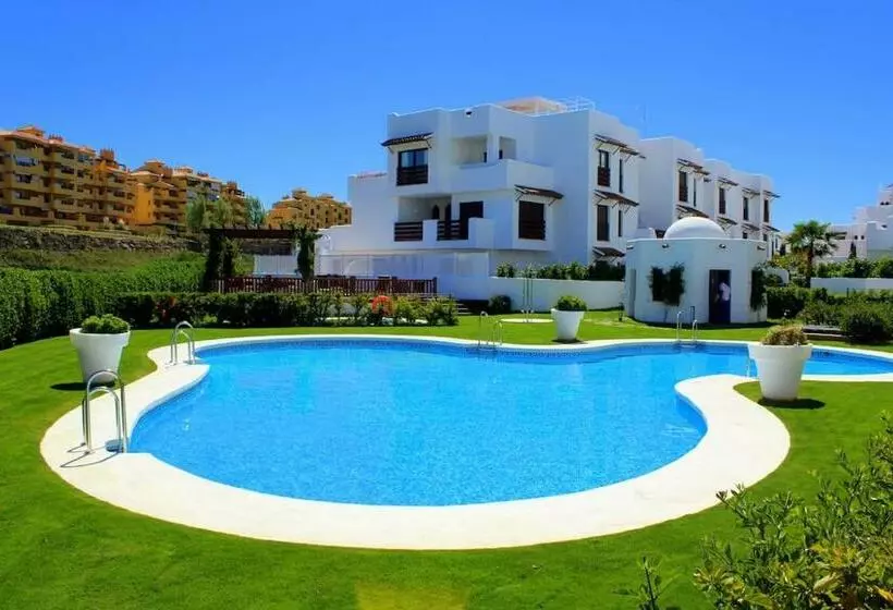 Luxury Apartment In Golf Hills, Estepona