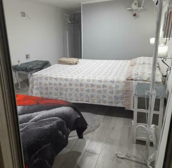 پانسیون La Dependance Di Marcello Napoli Centro