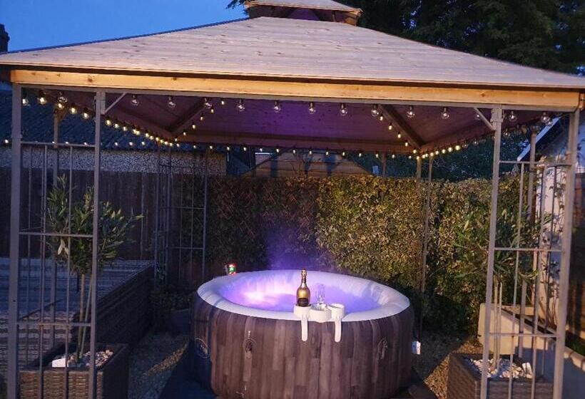 Пансион Sally S Bed And Breakfast