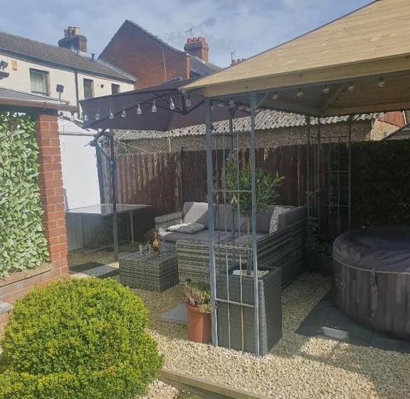 Пансион Sally S Bed And Breakfast