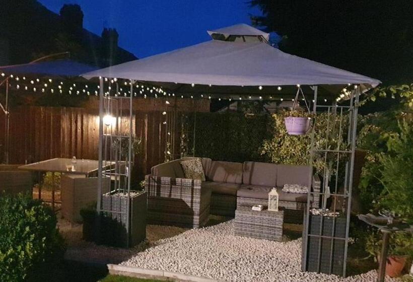 Пансион Sally S Bed And Breakfast