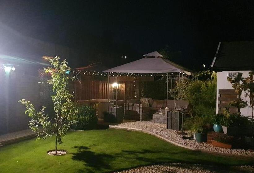 Пансион Sally S Bed And Breakfast