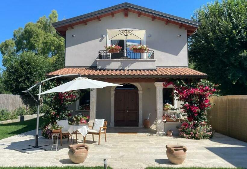 צימר Corte Dei Mirti, Camere Signorili